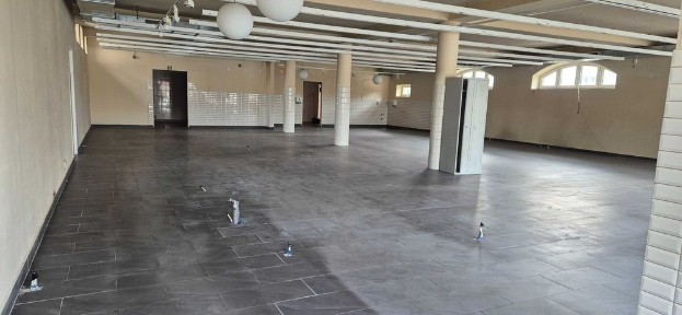 Wynajmę lokal 325 mkw w centrum Książ Wielki