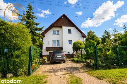 Dom z zaaranżowanym ogrodem, sadem, altaną