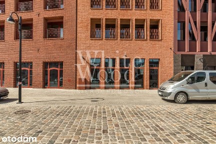 Lokal w ścisłym Centrum, z ogródkiem nad Motławą