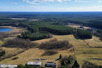 Dom jednorodzinny z garażem w budowie, działka 4100 m²