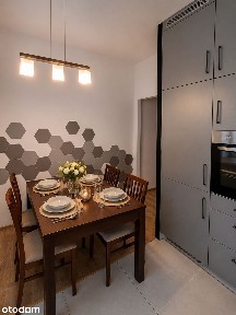 Dwustronne mieszkanie 50 m² 1 piętro 2 pokoje 10 minut od centru