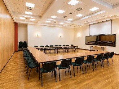 Sala konferencyjna, szkoleniowa, warsztatowa, w sierpniu 1000 zł dzień ( 8h)