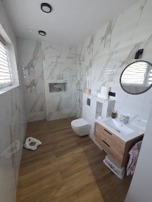 Dom jednorodzinny z 2024r, 240m2, garaż 2stanowiskowy, 5pokoi + salon