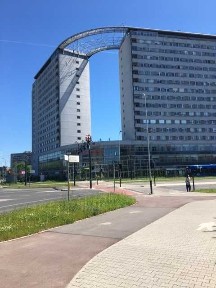 Elegancka Kawalerka 28m2.na wynajem Kraków ul. Bratysławska 2 Apartamentowiec ( Dom Wschodzącego Słońca) - oferta właściciela.