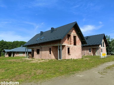 Nowy dom w zielonym zakątku Bud Głogowskich