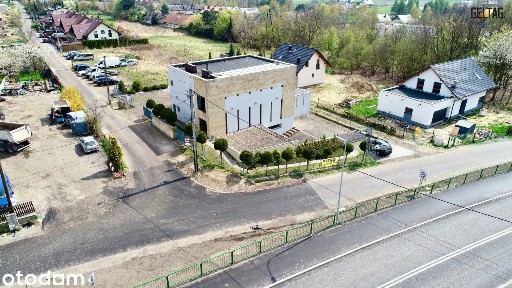 Nowoczesny budynek biurowy - 400 m² | 13 pomieszczeń | Parking 20 aut