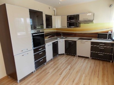 Mieszkanie 74,5 m2, 3 pokoje, w centrum.