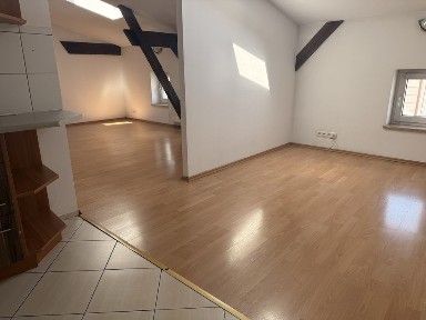 Mieszkanie 2 pok na poddaszu, 43m2, 4 p.w zadbanej kamienicy