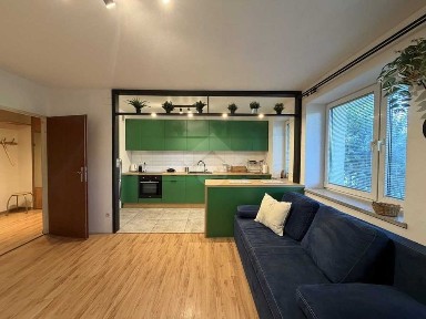 ul.Kuźnicy Kołłątajowskiej- 2 pokoje, balkon, parking, MPEC, winda, budynek 2002