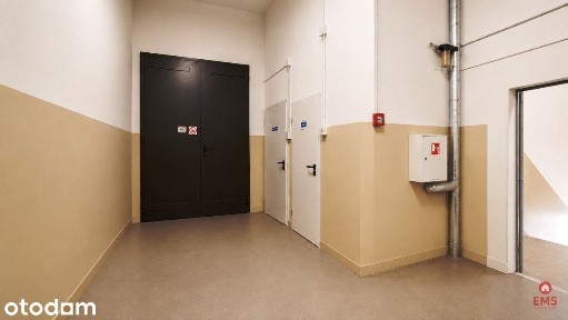 Magazyn z windą towarową 490 m2