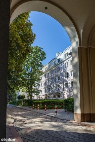 Stary Mokotów, kawalerka, wysokie sufity, KW