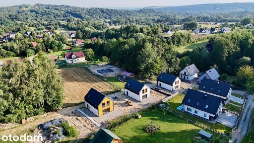 Kameralna inwestycja w Krzywaczce - energooszczędne domy z widokiem