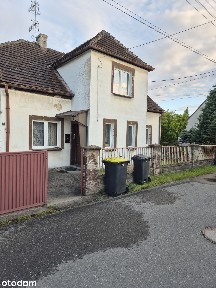 Bliźniak z garażem i piwnicą w spokojnej wsi