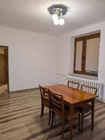 Wynajmę mieszkanie. 2 pokoje, parter, blisko centrum.