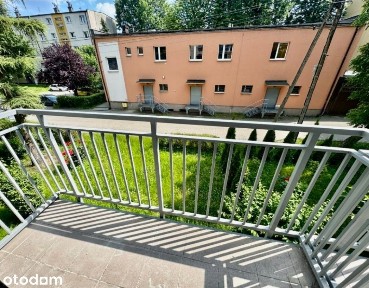 2 POK z osobną Kuchnią i Balkonem w Zielonej okolicy