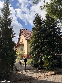 Skrajna szeregówka z ogrodem, garażem na Jędrzychowie.