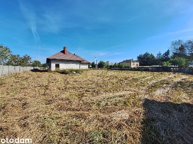 Przestronny dom do wykończenia w Dąbrowie Rzeczyckiej
