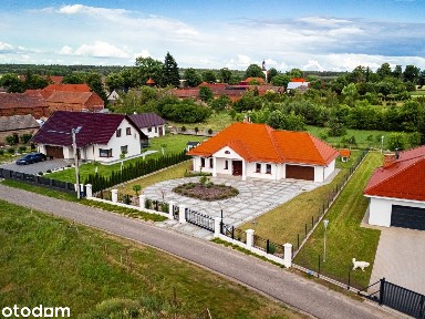 Dworek w Grochowicach. Przestrzeń. Wysoki standard. Otoczenie lasów.