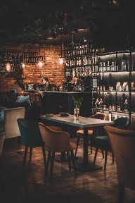 Kultowy Bar z pełną kuchnią przy Starym Rynku w Poznaniu, oferta bez pośrednika