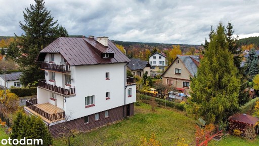 Dom w Polanicy-Zdroju, w dzielnicy Sokołówka.