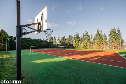 Dom z kortem tenisowym i basenem|332m2|Tyniec Mały