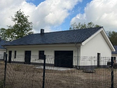 Piękny nowoczesny dom w cichej okolicy