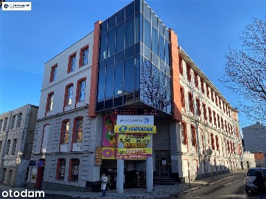 Lokal biurowo-usługowy na 1 piętrze w Centrum!