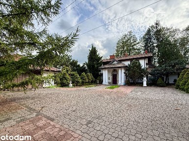 Ul. Diamentowa - Dom wolnostojący z działką 3300m2