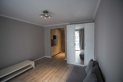 Nowoczesna kawalerka balkon miejsce postojowe - biznesowe centrum Woli
