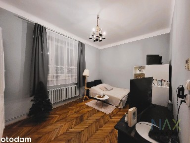 Ciche mieszkanie w zadbanej kamienicy przy ul. Bożego Miłosierdzia (