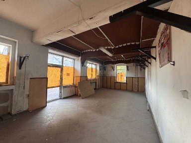 Lokal usługowy do remontu - cały lub połowa w Hrubieszowie