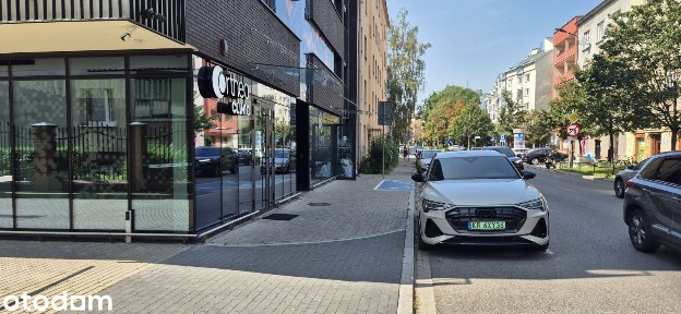 Lokal parterowy premium | duże witryny | 2 wejścia | własny parking