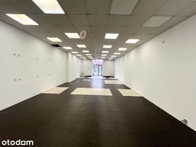 Deptak na Wolności z duża witryną 125 m2