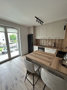 Do wynajecia- Mieszkanie 36 mkw- salon z aneksem + sypialnia + balkon + parking