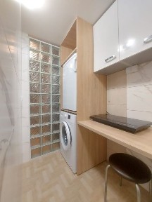 Kawalerka =pokój+kuchnia+łazienka Birmańska blisko Centrum Rynek Galeria PKP bardzo dobre skomunikowanie505#843#805