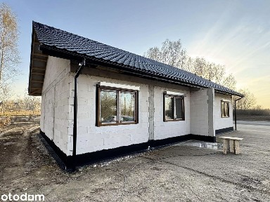 Nowy dom parterowy w Dołujach