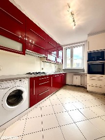 Szukasz przestrzeni? 4 pokoje, balkon, garderoba - gotowe do wejścia!