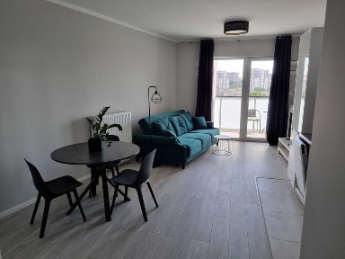 Wynajmę dużą kawalerkę w Poznaniu na Ratajach w strzeżonym apartamentowcu ATAL z balkonem i parkingiem