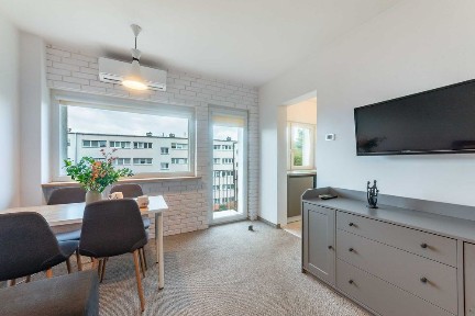 Ciche 2 pokoje w bloku | balkon | klimatyzacja | 37 m²
