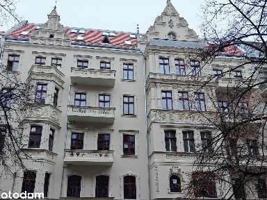 Lokal w odrestaurowanej Kaminicy z 1895r, należący do rodu Dąbrowskich