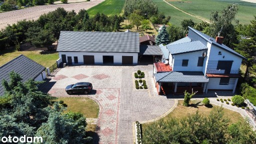 Niezwykła posiadłość 2.85 ha z prywatnym lasem, koło Ślesina
