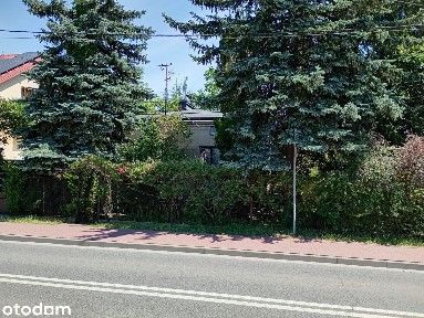 Działka o powierzchni 1087 m² z domem do remontu lub przebudowy