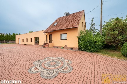 Na sprzedaż lokal handlowo-usługowy z budynkiem mieszkalnym