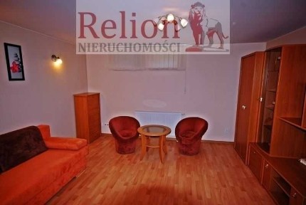 BEZ PROWIZJI! 2-pokojowe mieszkanie z oddzilną kuchnią w suterenie, ul. Płaszowska 51B/Podgórze