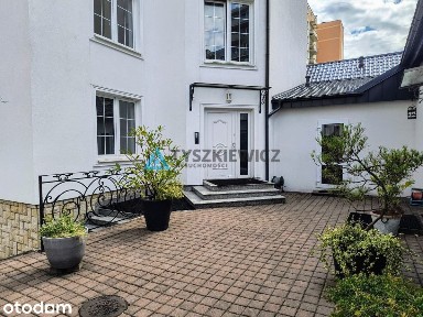 Nietuzinkowy lokal na wynajem 228 m2 | Gdynia