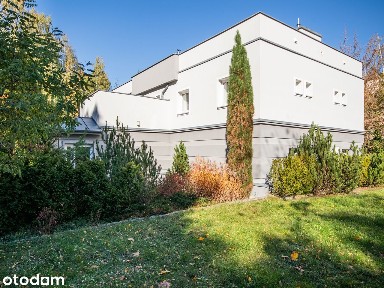 Ponadczasowa architektura! Nieruchomość z potencjałem.