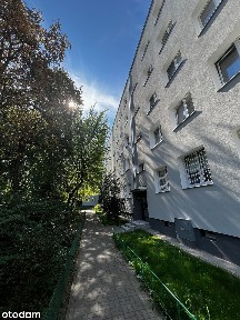 Śródmieście Muranów ul. Niska 11. Budynek, mieszkanie po remoncie.