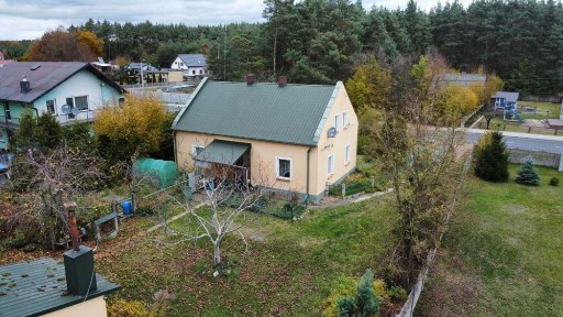 Dom z budynkami gospodarczymi na dużej działce