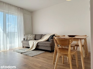 3 pokoje | Duży balkon | Osobna kuchnia | Pralnia | Bez prowizji