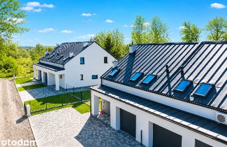 Nowoczesny dom z pompą ciepła i klimatyzacją, Kłaj, pow. wielicki